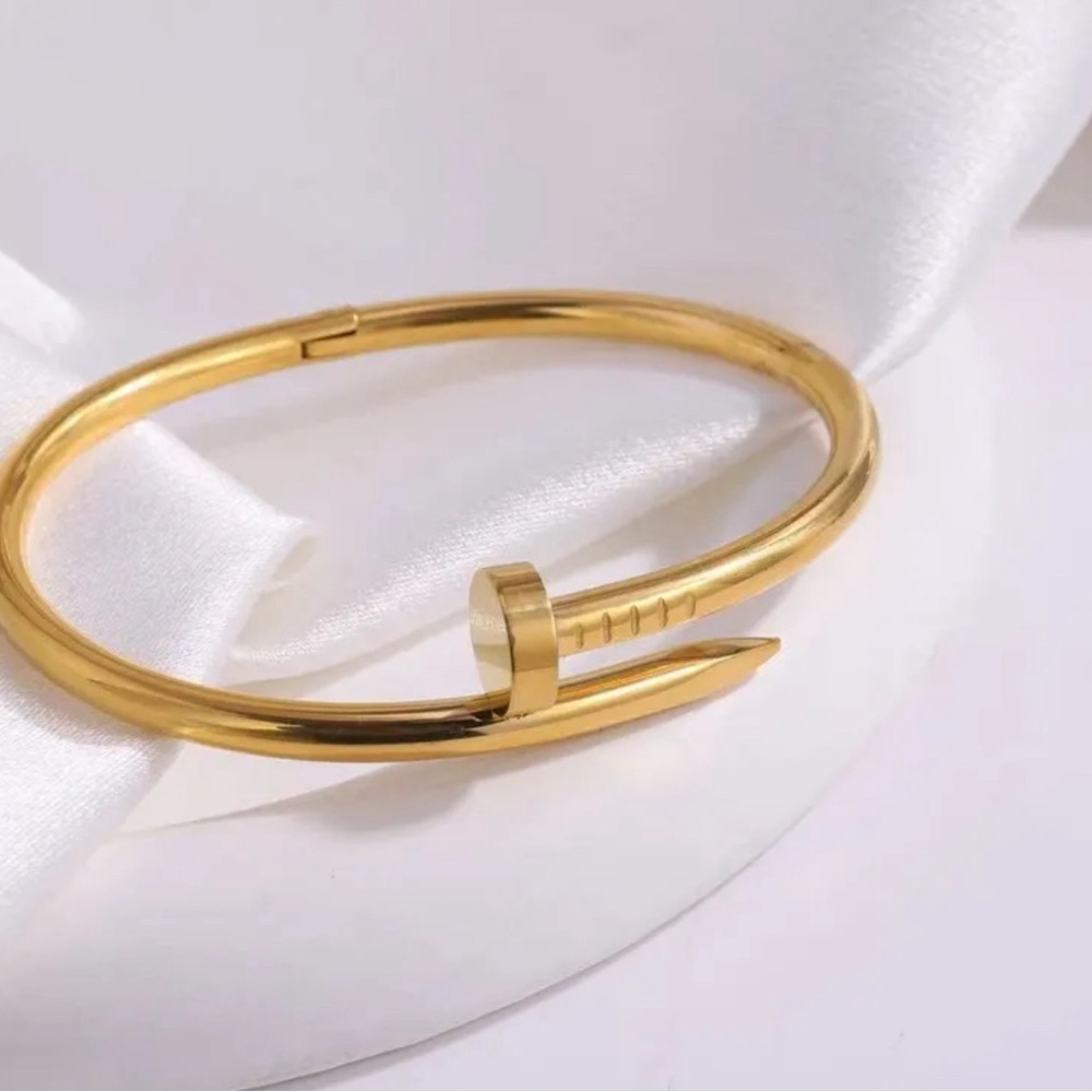 Gold filled , nail bangle
